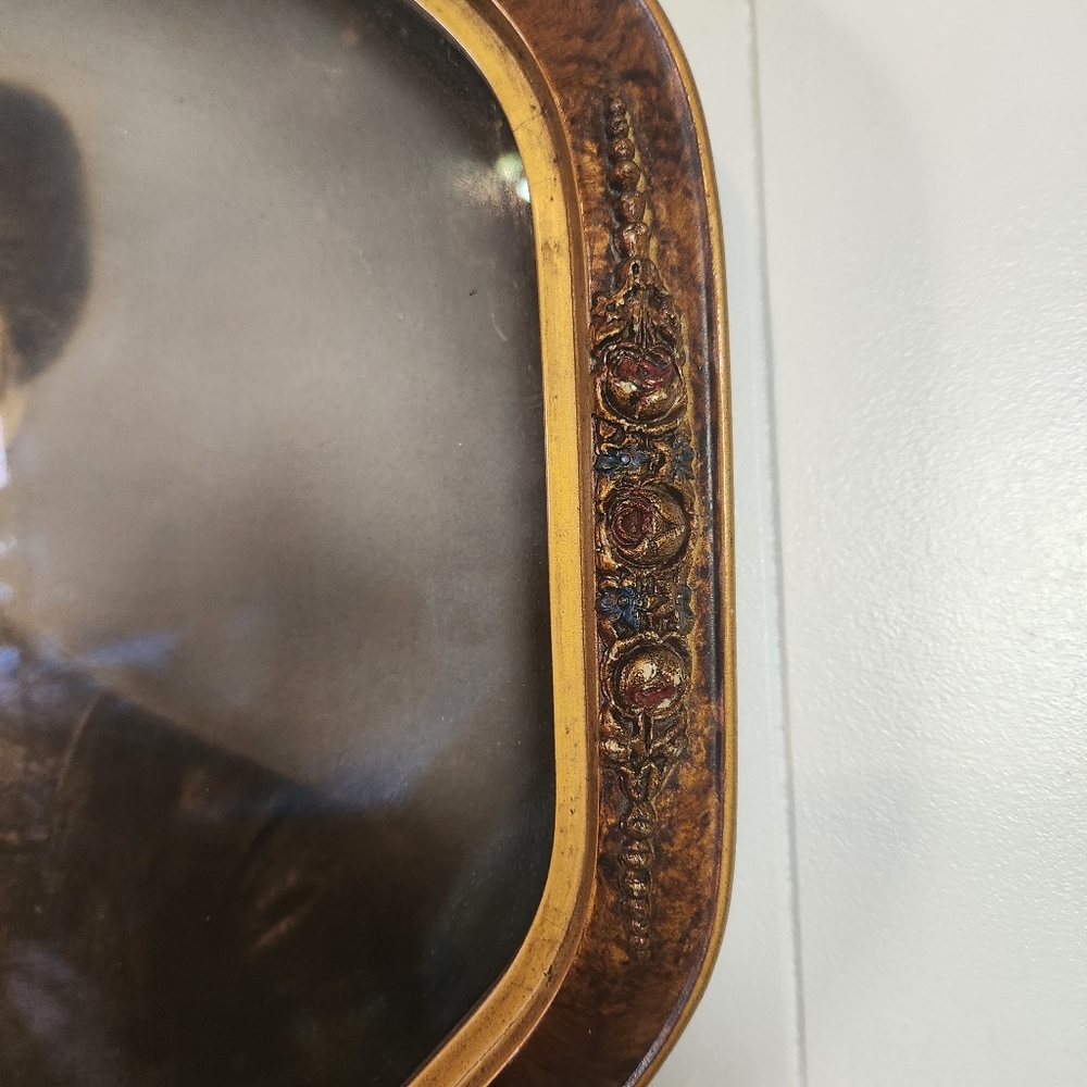 Antique Charcoal Drawing Art Wood Ornate Floral Frame Convex Bubble Glass Gold - Picture 9 of 15